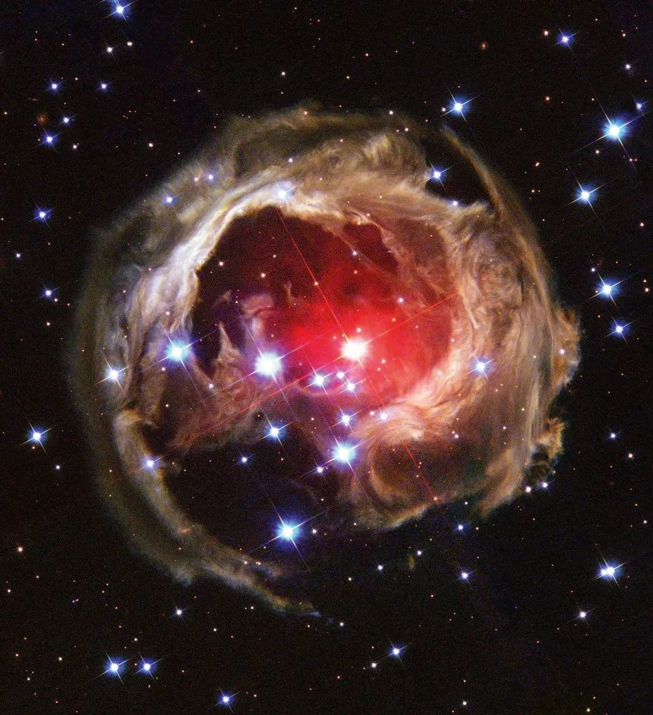 2002年5月,哈勃太空望远镜拍下了距离地球3262光年的猫眼星云(ngc