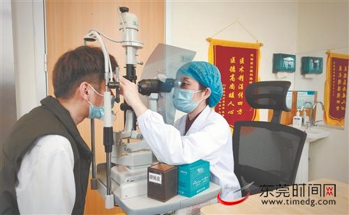 高度近视人群宜定期查眼底