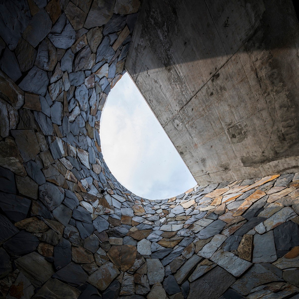 洪先生家宅 / 1+1>2 Architects
