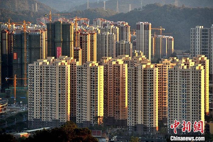 资料图:2019年,福建一处正在开发建设中的房地产楼盘。 中新社记者 张斌 摄