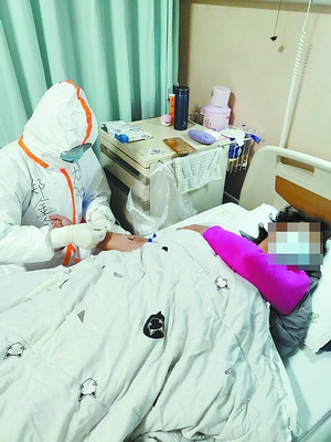 【战疫英雄谱】在最危险的战场 谱写“一院人”最动人的华章