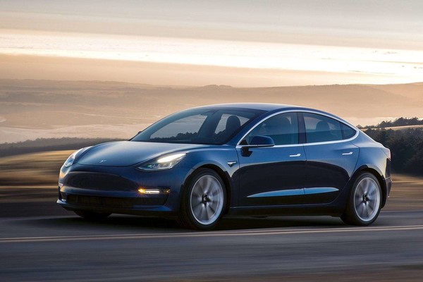 特斯拉中国回应减薪：我们自愿减薪来和美国总部一致