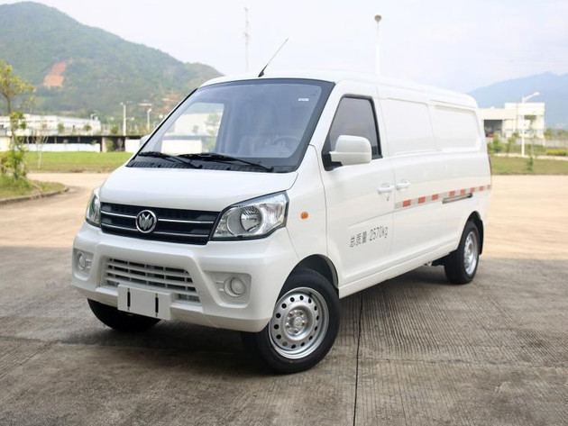 补贴前售价7.58-11.28万元 新款启腾M70 EV上市