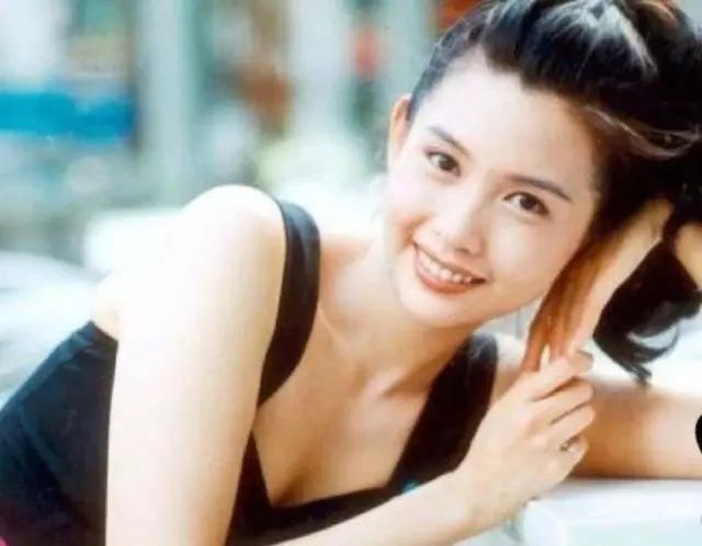 港姐停办一年!细数那些倾国倾城的港姐,是谁惊艳了你的旧时光?