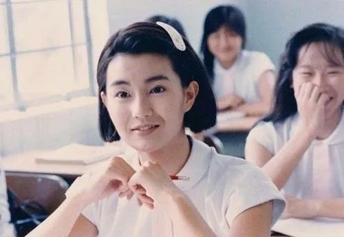 港姐停办一年!细数那些倾国倾城的港姐,是谁惊艳了你的旧时光?