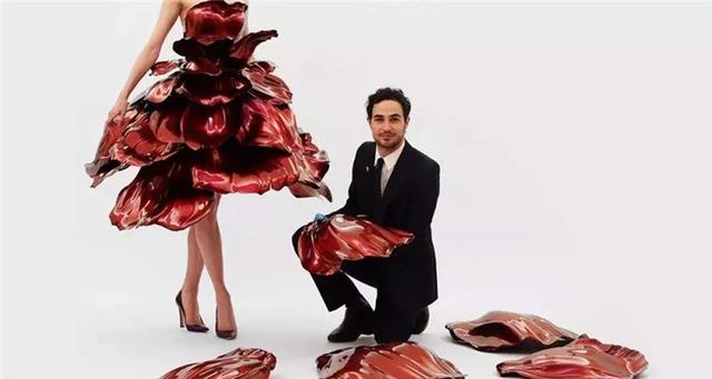 破产的辛德瑞拉Zac Posen!看来裙子再好看,人们买不起也没用