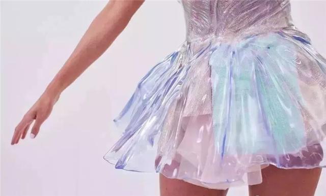 破产的辛德瑞拉Zac Posen!看来裙子再好看,人们买不起也没用