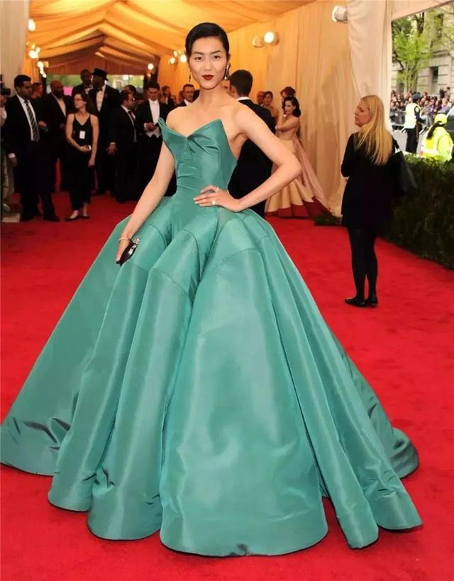 破产的辛德瑞拉Zac Posen!看来裙子再好看,人们买不起也没用