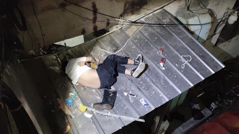 广州一醉酒男子7楼坠落奇迹生还!现生命体征稳定,一条腿骨折休闲区蓝鸢梦想 - Www.slyday.coM 广州一醉酒男子7楼坠落奇迹生还!现生命体征稳定,一条腿骨折休闲区蓝鸢梦想 - Www.slyday.coM