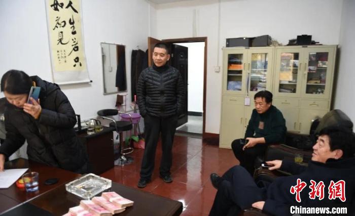 今年以来,乡宁县人民检察院第三检察部已办理支持起诉案件5件,通过办案为98名讨薪农民工达成协议204.2万余元。乡宁县人民检察院供图