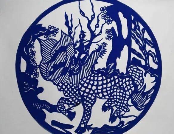 去沈阳故宫看“宫中邂逅——当青花遇见剪纸”展览