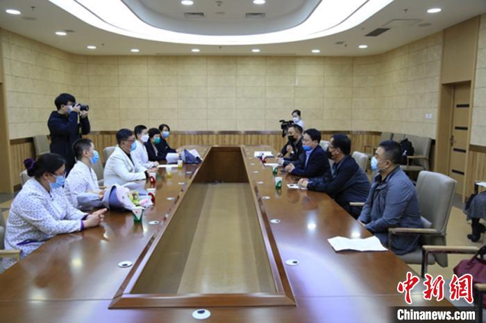 延吉市人社局在延吉市中医医院座谈延吉市委宣传部供图