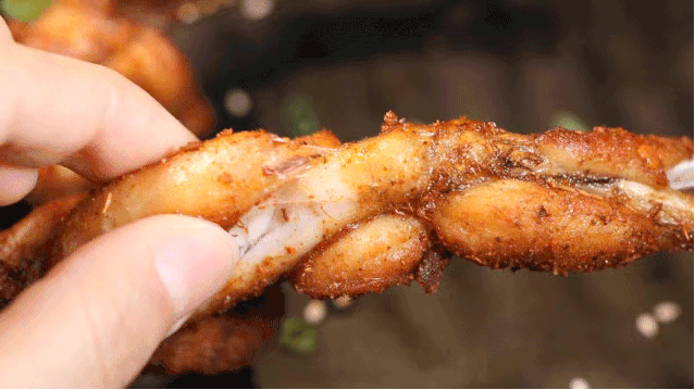劲爆!魔都美食编辑的私密照流出!