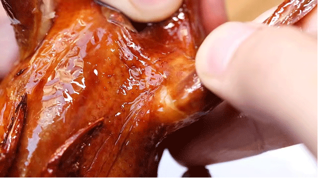 劲爆!魔都美食编辑的私密照流出!