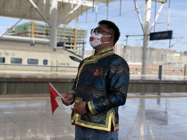呼和浩特首批援鄂医护人员解除隔离回家