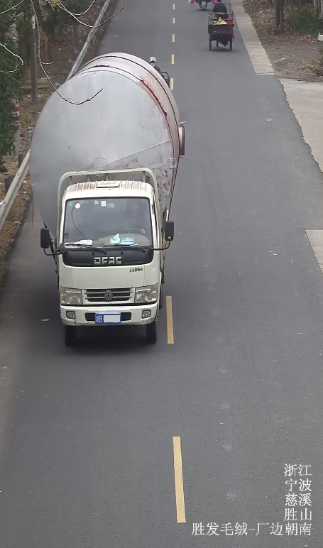 不少抖音女主播都亲昵地喊他老板,现实生活中他却……