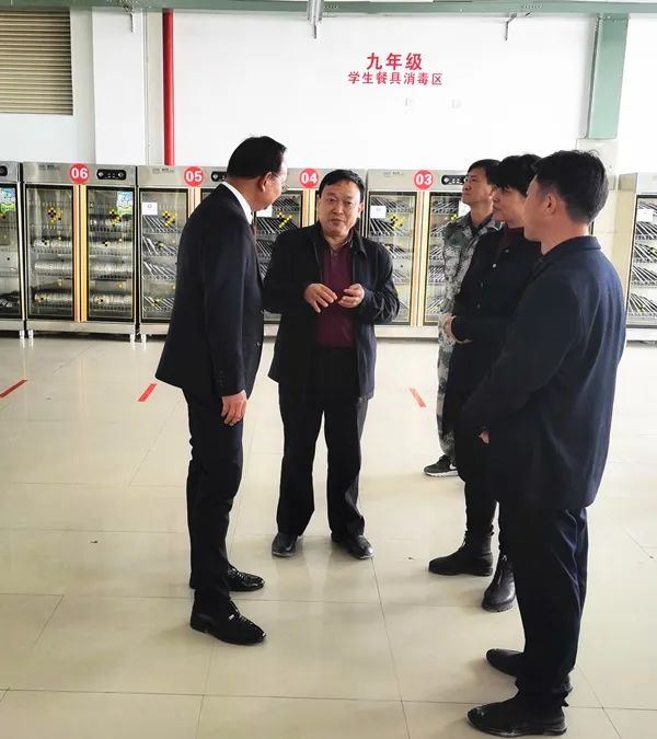 张春骅副厅长在兰坪县开展脱贫攻坚挂牌督战暨开学疫情防控调研