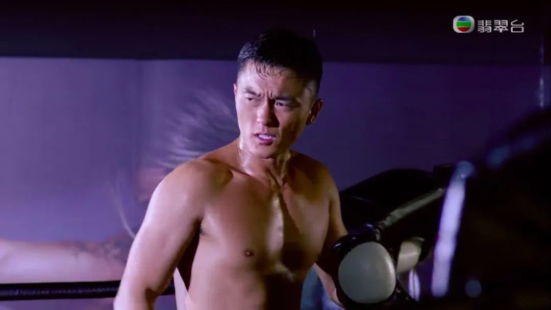 《机场特警》啲露肉镜头,广女真係中意睇?仲以为蔡思贝係男人???