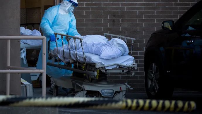 一辆卡车要装110具尸体 纽约搬尸工自述骇人工作