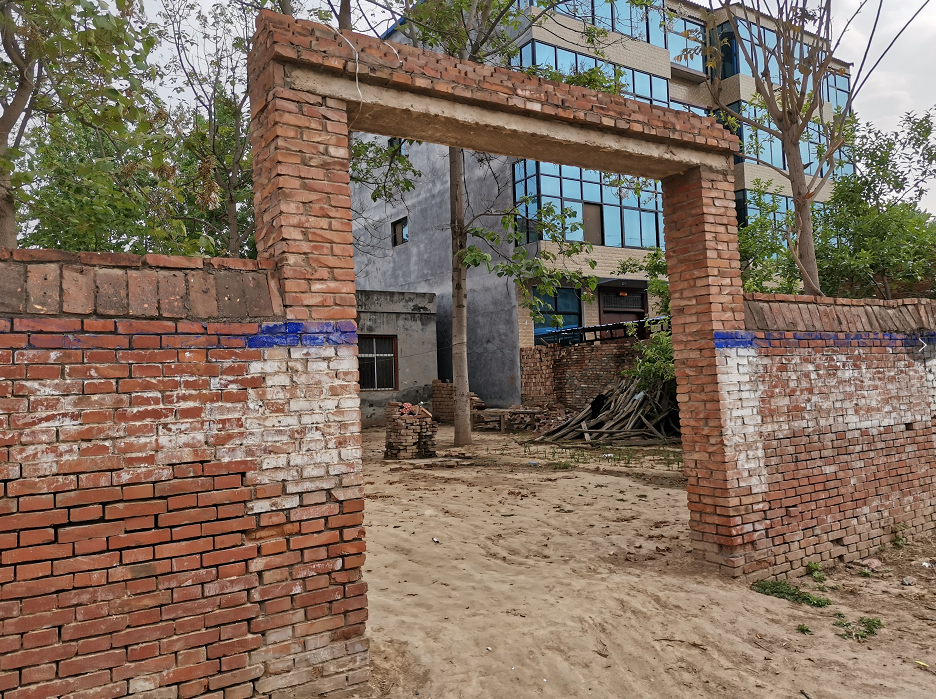 探访土方4名儿童被埋家庭：条件困难 家属提4点