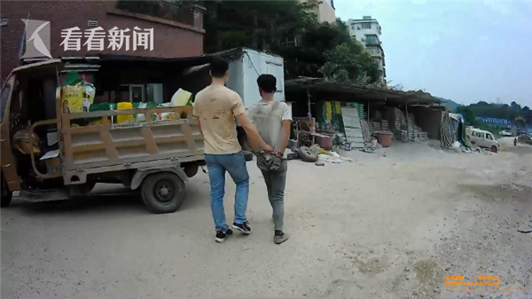 女子夜归遭陌生男袭击 因身高优势惊险挣脱