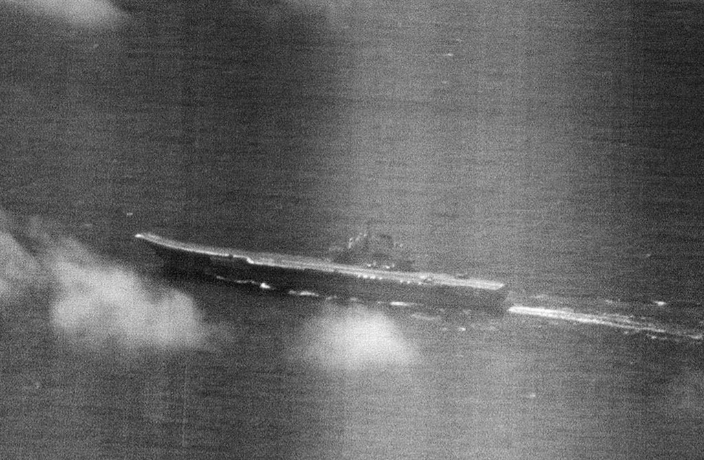 台军：辽宁舰编队再次航经巴士海峡向东航行(图