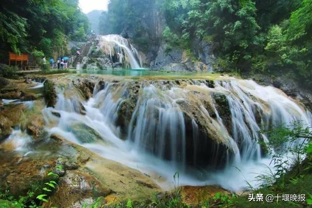 郧阳九龙瀑景区