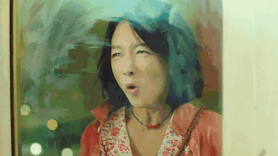 周冬雨在线问，我性感不性感