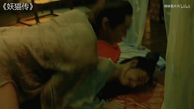 周冬雨在线问，我性感不性感