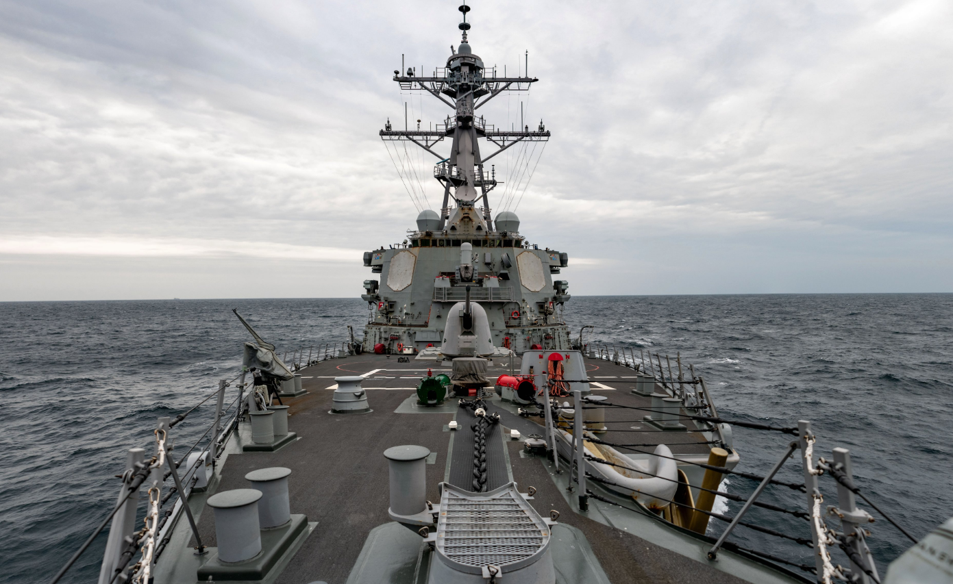 前进部署在横须贺的“巴里”号(DDG-52)驱逐舰,舰况日常很糟
