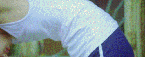 周冬雨在线问，我性感不性感