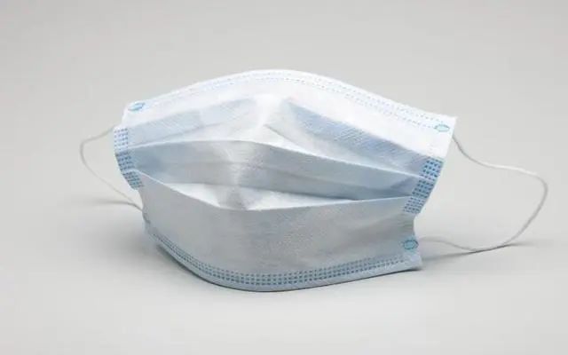 医生提醒:学生千万别戴这种口罩上体育课 损害不