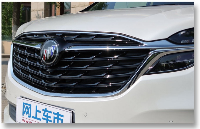 别克新款MPV实车体验,座椅比埃尔法舒服,小姐姐上车直接躺下了