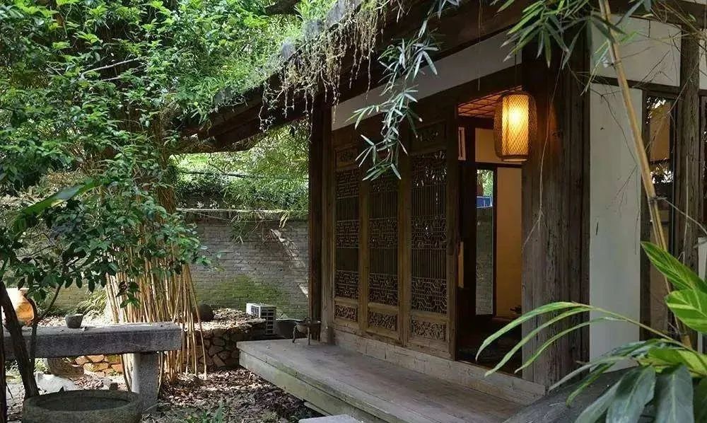 老了,找几个志同道合的知己建个院子,“同居式”养老,太美了!