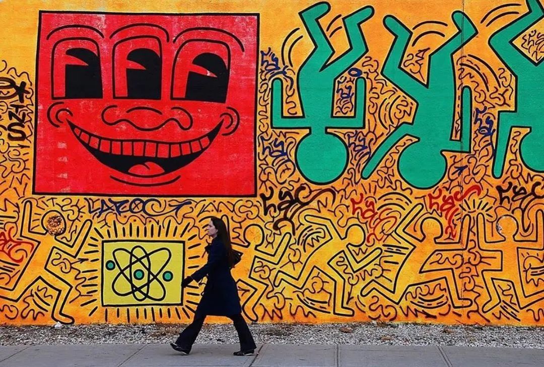 除了街头艺术家别忘了keithharing还作为popshop店长的身份
