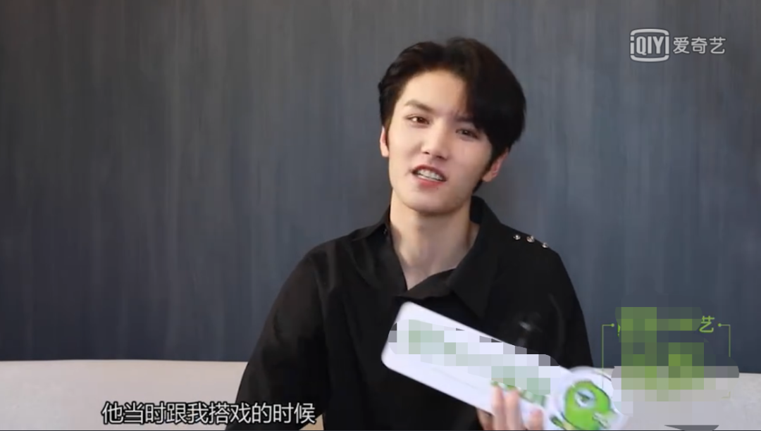 才发现他们竟是同龄人!