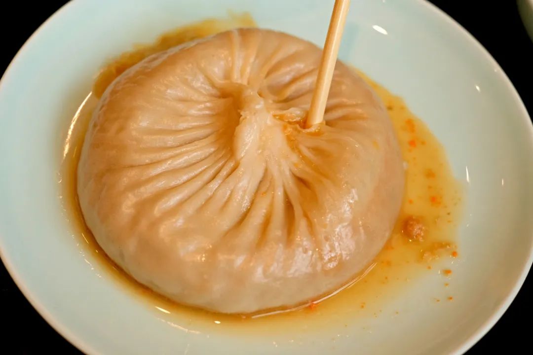 ↑趣园的蟹黄汤包,会duang~
