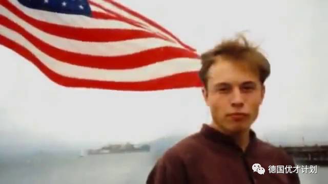 全世界都在操心着新冠,而这个美国人刚刚却又一次震惊了全宇宙!