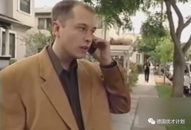 全世界都在操心着新冠,而这个美国人刚刚却又一次震惊了全宇宙!