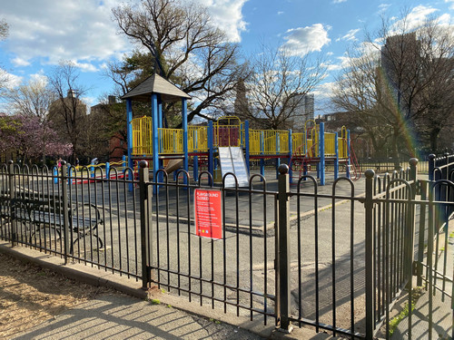 美媒：特朗普对实施“全国居家令”仍犹豫不决