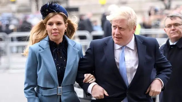 英国首相还在继续隔离 怀孕未婚妻也自曝出现症