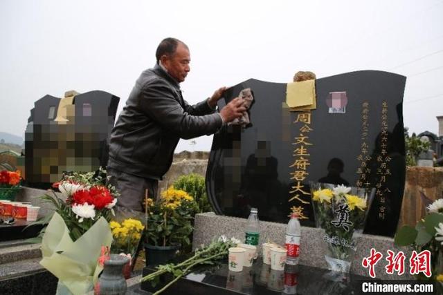 通讯"周队长,我们脱贫了"