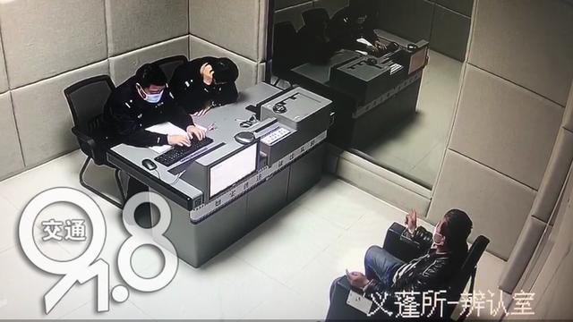 杭州小老板还有两副面孔?带着00后兄弟找“刺激”...