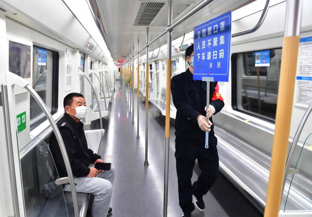 武汉:明天起,长途汽车客运站、巡游出租车恢复运营