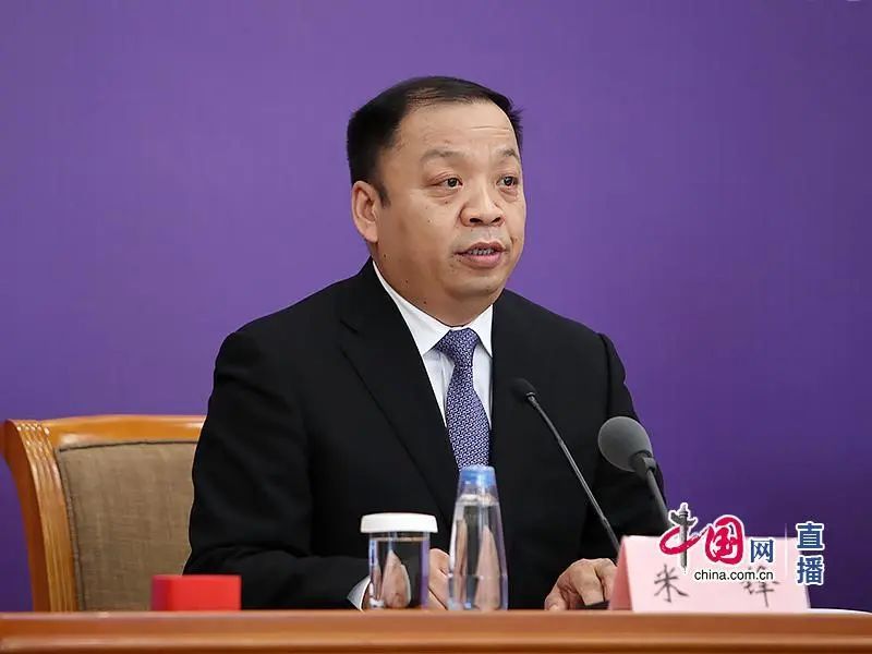 抗击疫情中护理工作发挥怎样的作用?这场发布会向他们致敬