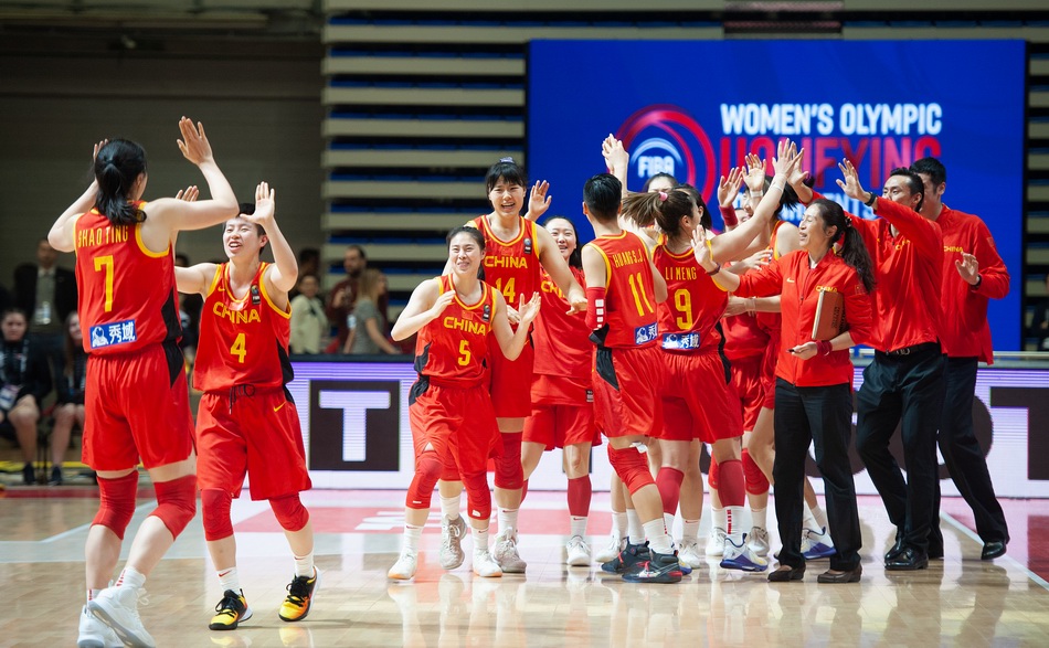 中国女篮三战全胜位居小组第一,为中国篮球获得了一张宝贵的东京奥运会入场券。