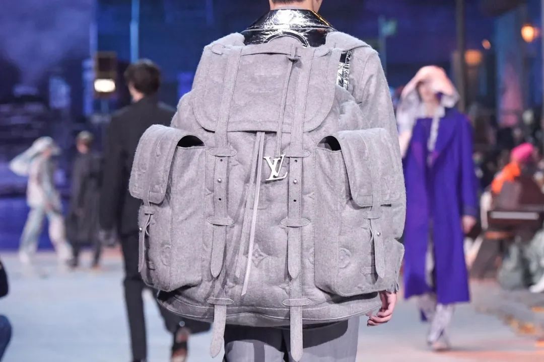 双肩包选“经典款”,真的可以背好几年!
