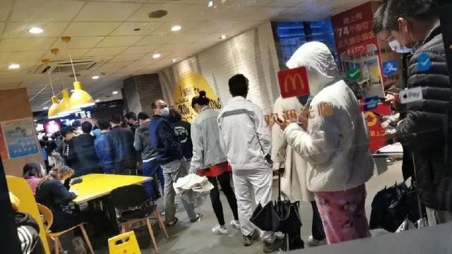拼了!生意惨淡,餐厅大打价格战!