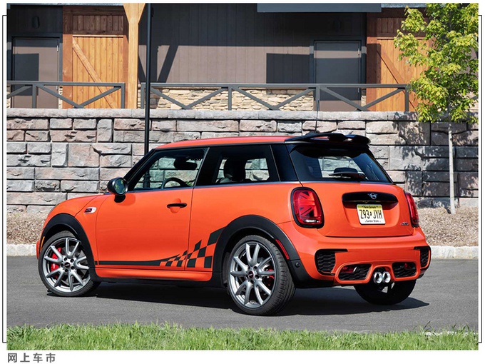 MINI这款小车,搭2.0T+6速手动,尾灯组这项元素人家人爱