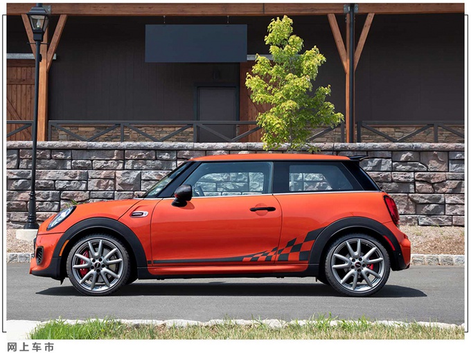 MINI这款小车,搭2.0T+6速手动,尾灯组这项元素人家人爱